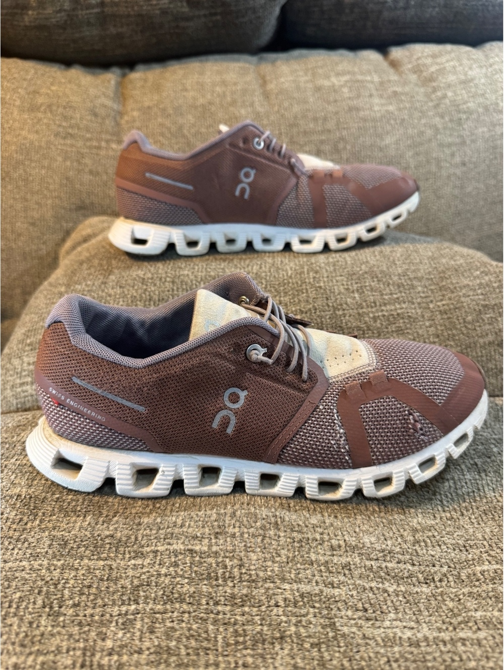 On Cloud 5 Combo Sneakers Burgundy Rust Ice White Women's Size 8